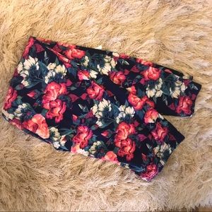 Velvety soft floral leggings